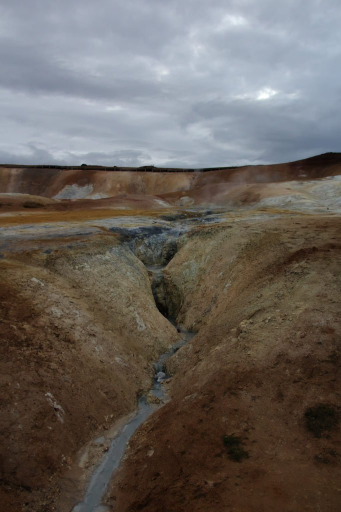 Couleurs du sol du Krafla, témoignant de la géothermie du nord de l'Islande