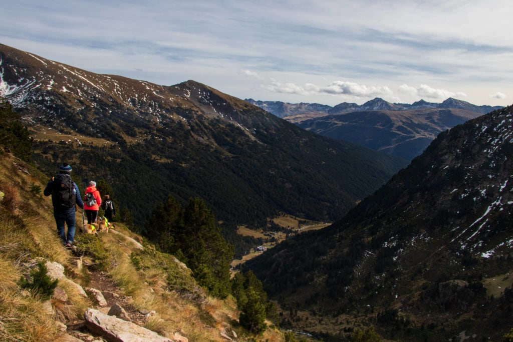 Un beau panorama d'une randonnée en Andorre autour de Ransol