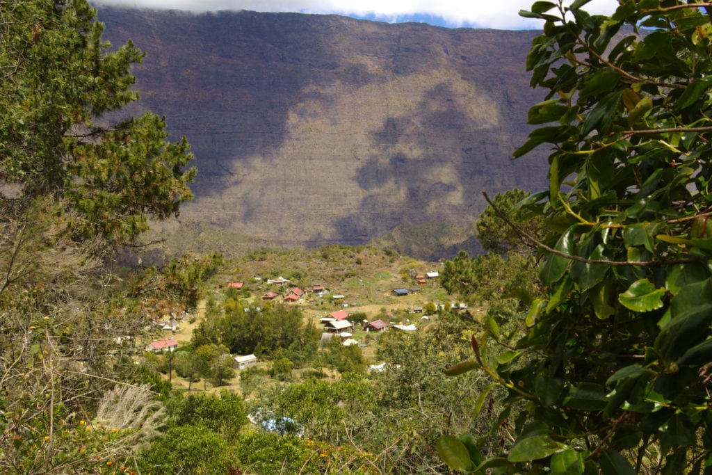Village de la Nouvelle coupé du monde sur l'île de la Réunion