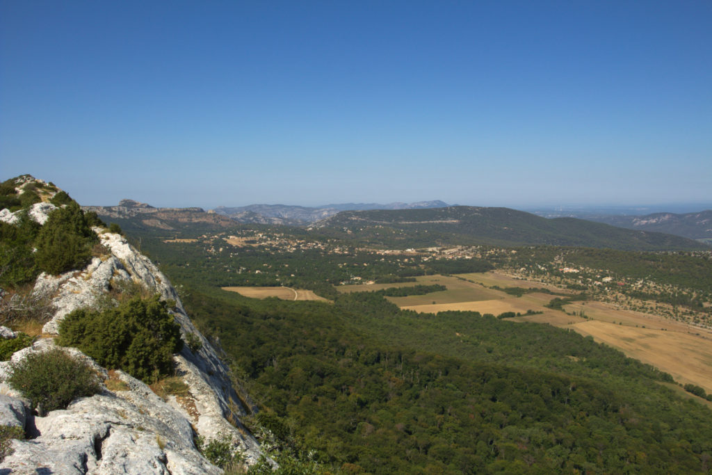 Panorama sur la crête de la Sainte-Baume : récompense de cette randonnée en Provence